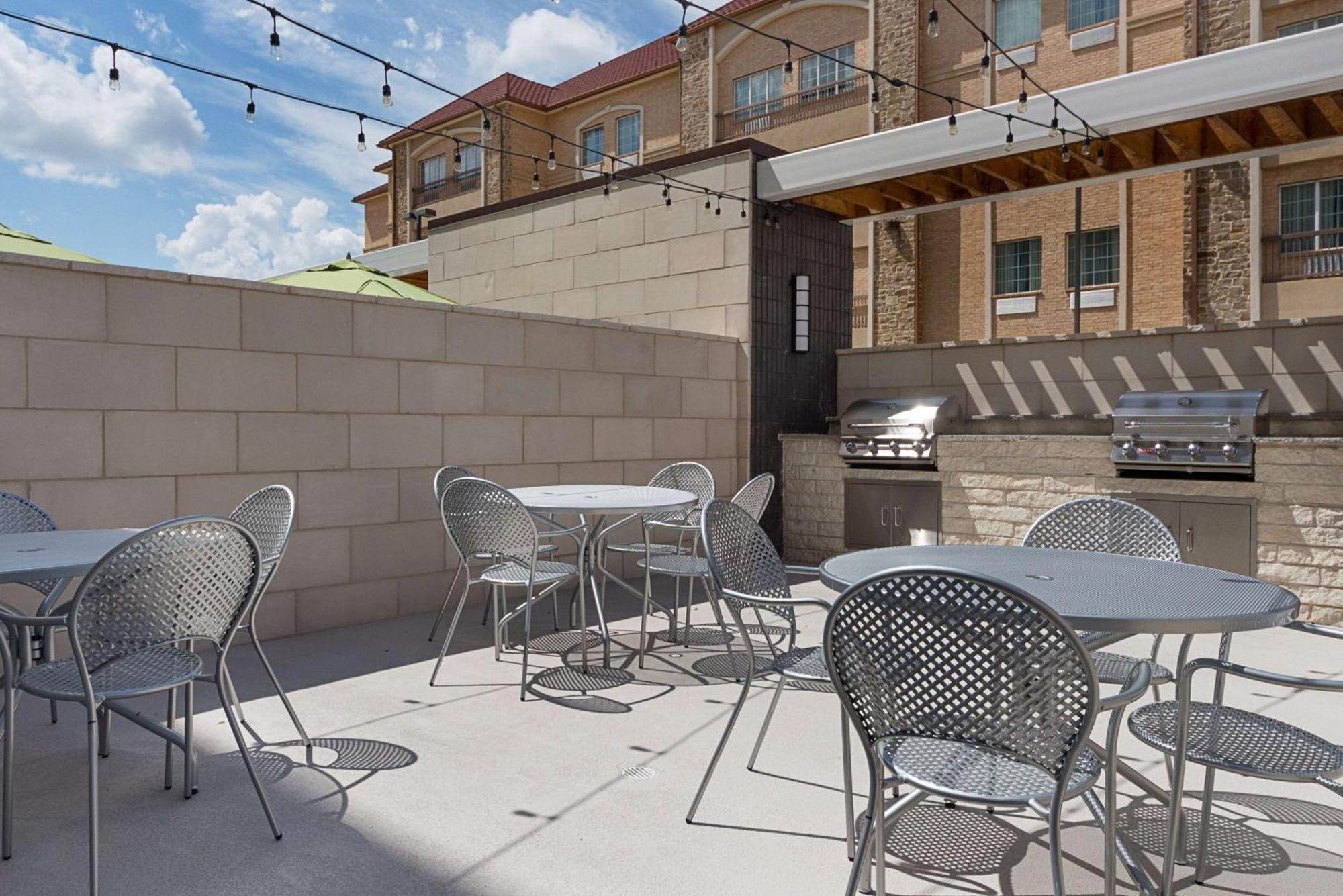Home2 Suites By Hilton Dallas Grand Prairie Exterior foto