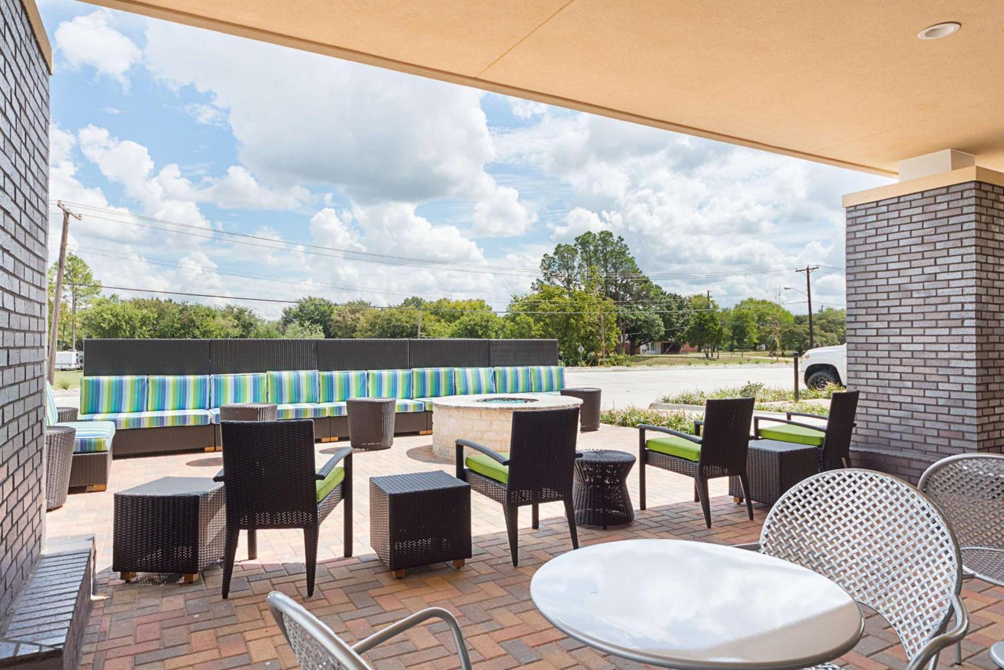 Home2 Suites By Hilton Dallas Grand Prairie Exterior foto